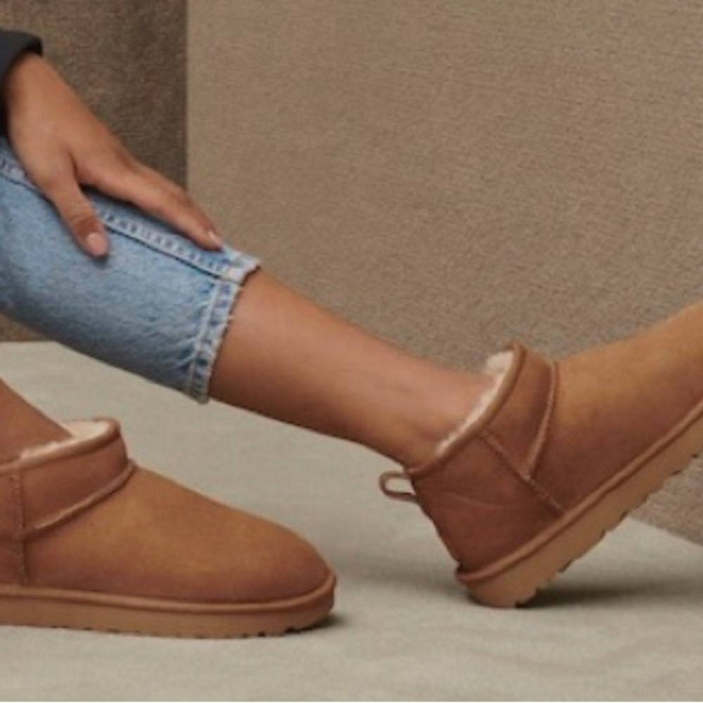 Size 8 UGG Ultra Mini Chestnut - Picture 3 of 3
